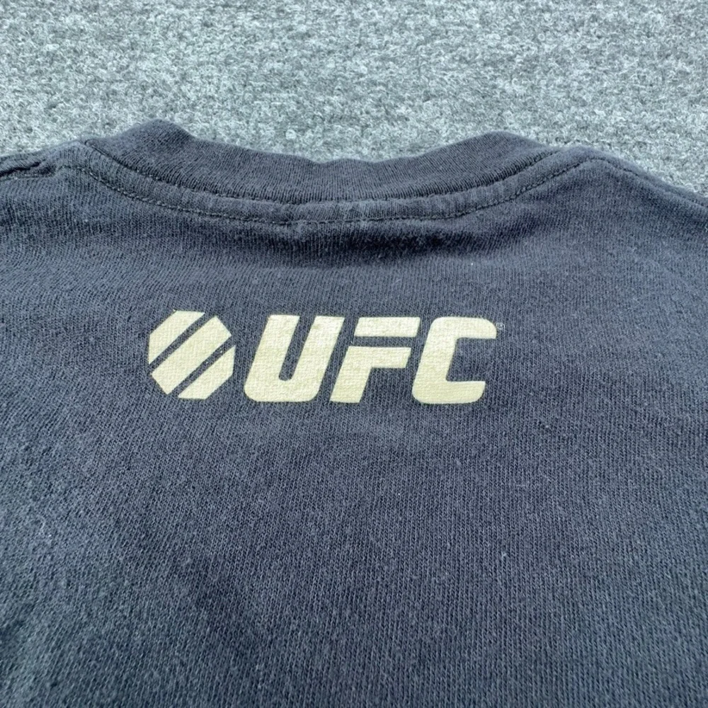 UFC Kids T-Shirt Black Graphic MMA Octagon Y2K Delta Pro Weight VTG Youth Small